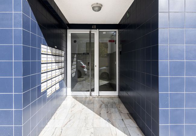 Apartamento em Lisboa - OLAIAS DESIGN by HOMING Apartamento em Lisboa - OLAIAS DESIGN by HOMING