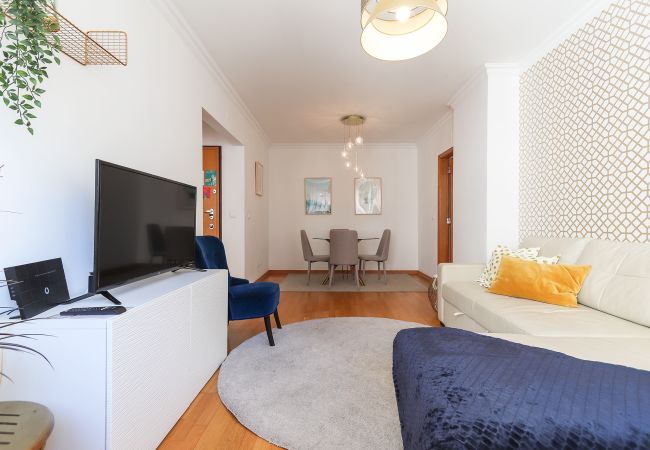 Apartamento em Lisboa - LARANJEIRAS DESIGN by HOMING Apartamento em Lisboa - LARANJEIRAS DESIGN by HOMING