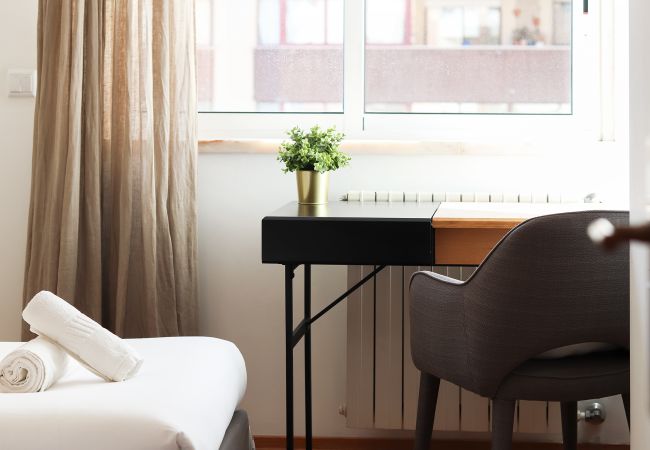 Apartamento em Lisboa - LARANJEIRAS DESIGN by HOMING Apartamento em Lisboa - LARANJEIRAS DESIGN by HOMING