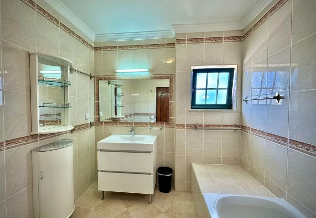 Villa em Albufeira - ALBUFEIRA SUMMER VILLA 1 WITH POOL by HOMING Villa em Albufeira - ALBUFEIRA SUMMER VILLA 1 WITH POOL by HOMING