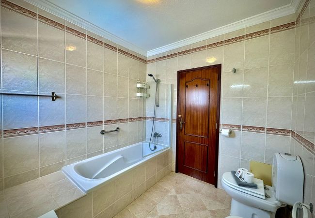 Villa em Albufeira - ALBUFEIRA SUMMER VILLA 1 WITH POOL by HOMING Villa em Albufeira - ALBUFEIRA SUMMER VILLA 1 WITH POOL by HOMING