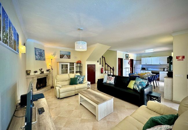 Villa em Albufeira - ALBUFEIRA SUMMER VILLA 1 WITH POOL by HOMING Villa em Albufeira - ALBUFEIRA SUMMER VILLA 1 WITH POOL by HOMING