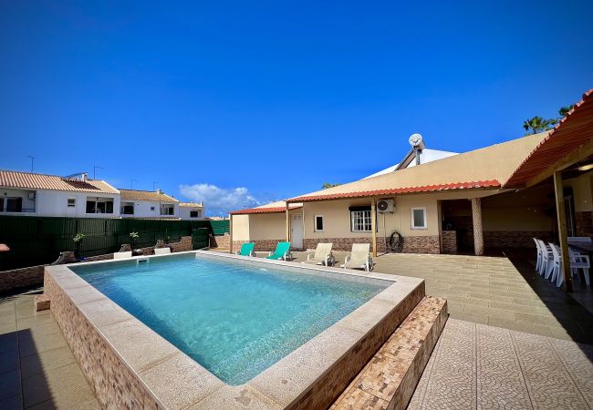 Villa em Albufeira - ALBUFEIRA SUMMER VILLA 2 WITH POOL by HOMING