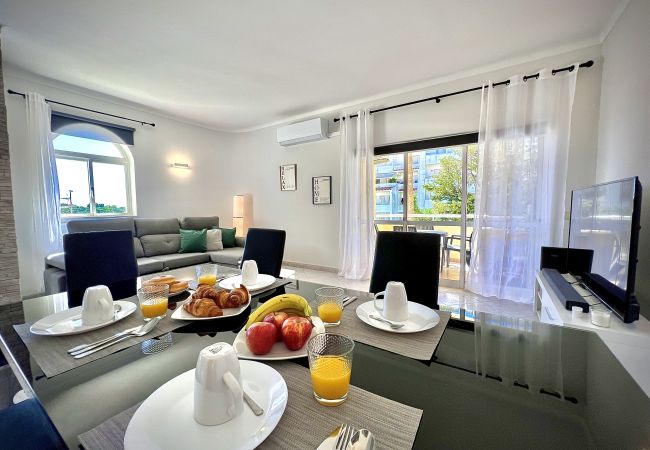 Apartamento em Albufeira - ALBUFEIRA MARINA SOL WITH POOL by HOMING Apartamento em Albufeira - ALBUFEIRA MARINA SOL WITH POOL by HOMING