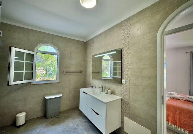 Villa em Quarteira - QUARTEIRA PREMIUM VILLA WITH POOL by HOMING Villa em Quarteira - QUARTEIRA PREMIUM VILLA WITH POOL by HOMING