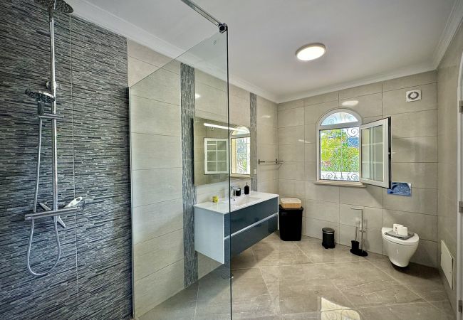 Villa em Quarteira - QUARTEIRA PREMIUM VILLA WITH POOL by HOMING Villa em Quarteira - QUARTEIRA PREMIUM VILLA WITH POOL by HOMING