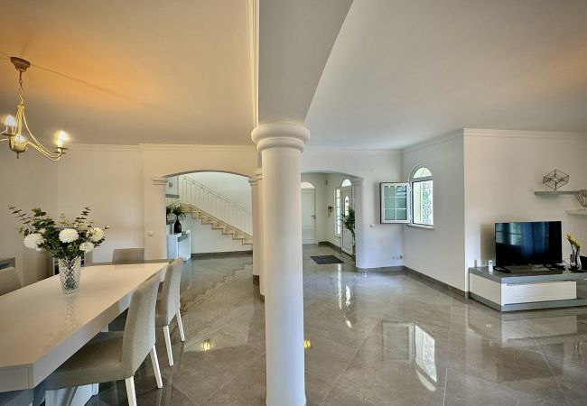 Villa em Quarteira - QUARTEIRA PREMIUM VILLA WITH POOL by HOMING Villa em Quarteira - QUARTEIRA PREMIUM VILLA WITH POOL by HOMING