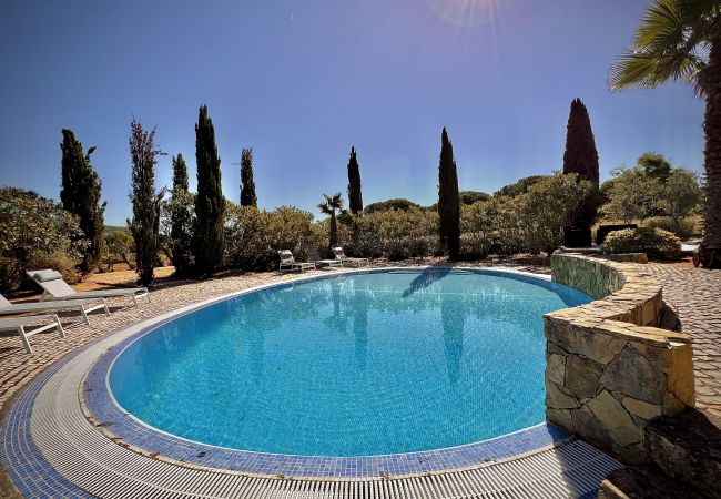 Villa em Quarteira - QUARTEIRA PREMIUM VILLA WITH POOL by HOMING Villa em Quarteira - QUARTEIRA PREMIUM VILLA WITH POOL by HOMING