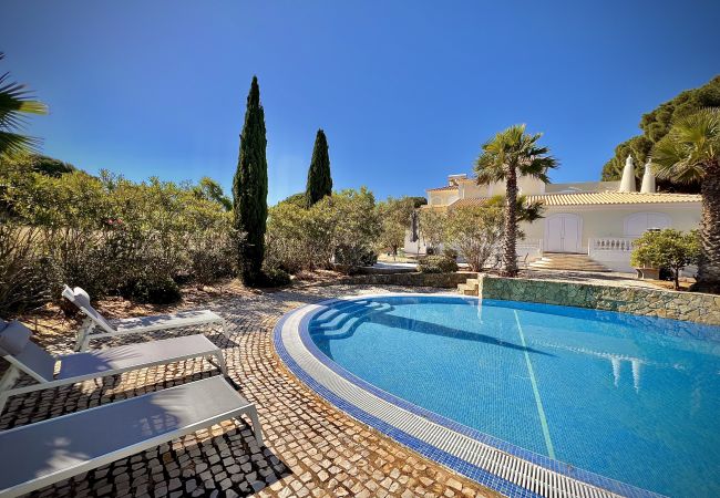 Villa em Quarteira - QUARTEIRA PREMIUM VILLA WITH POOL by HOMING Villa em Quarteira - QUARTEIRA PREMIUM VILLA WITH POOL by HOMING