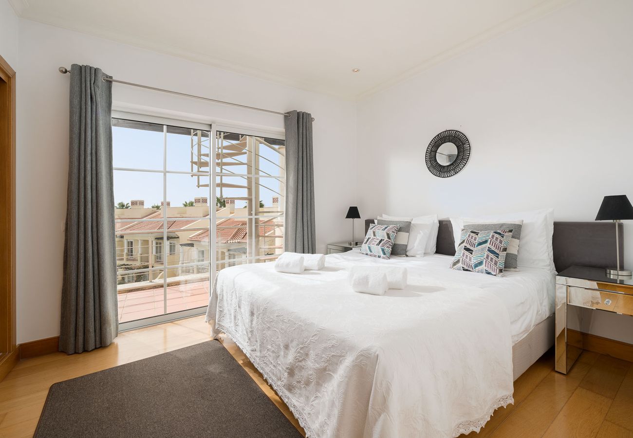 Apartamento em Vilamoura - VILAMOURA GARDEN APARTMENT WITH POOL by HOMING
