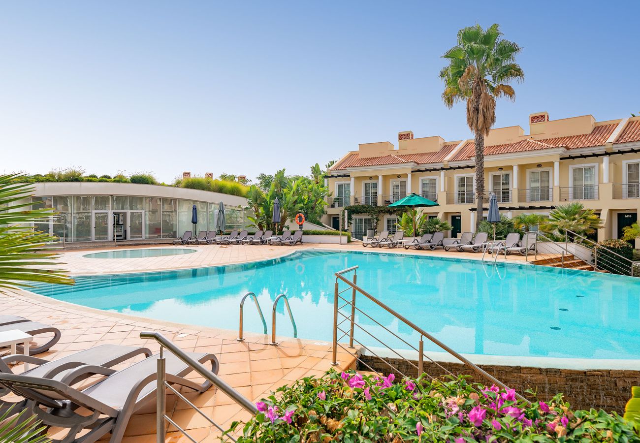 Apartamento em Vilamoura - VILAMOURA GARDEN APARTMENT WITH POOL by HOMING