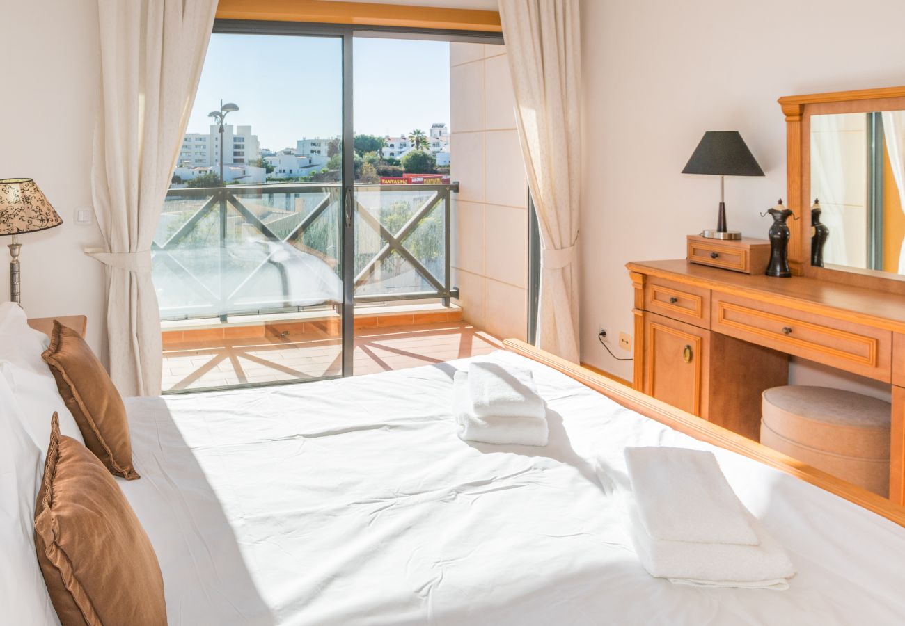 Apartamento em Albufeira - ALBUFEIRA MODERN 5 WITH POOL by HOMING