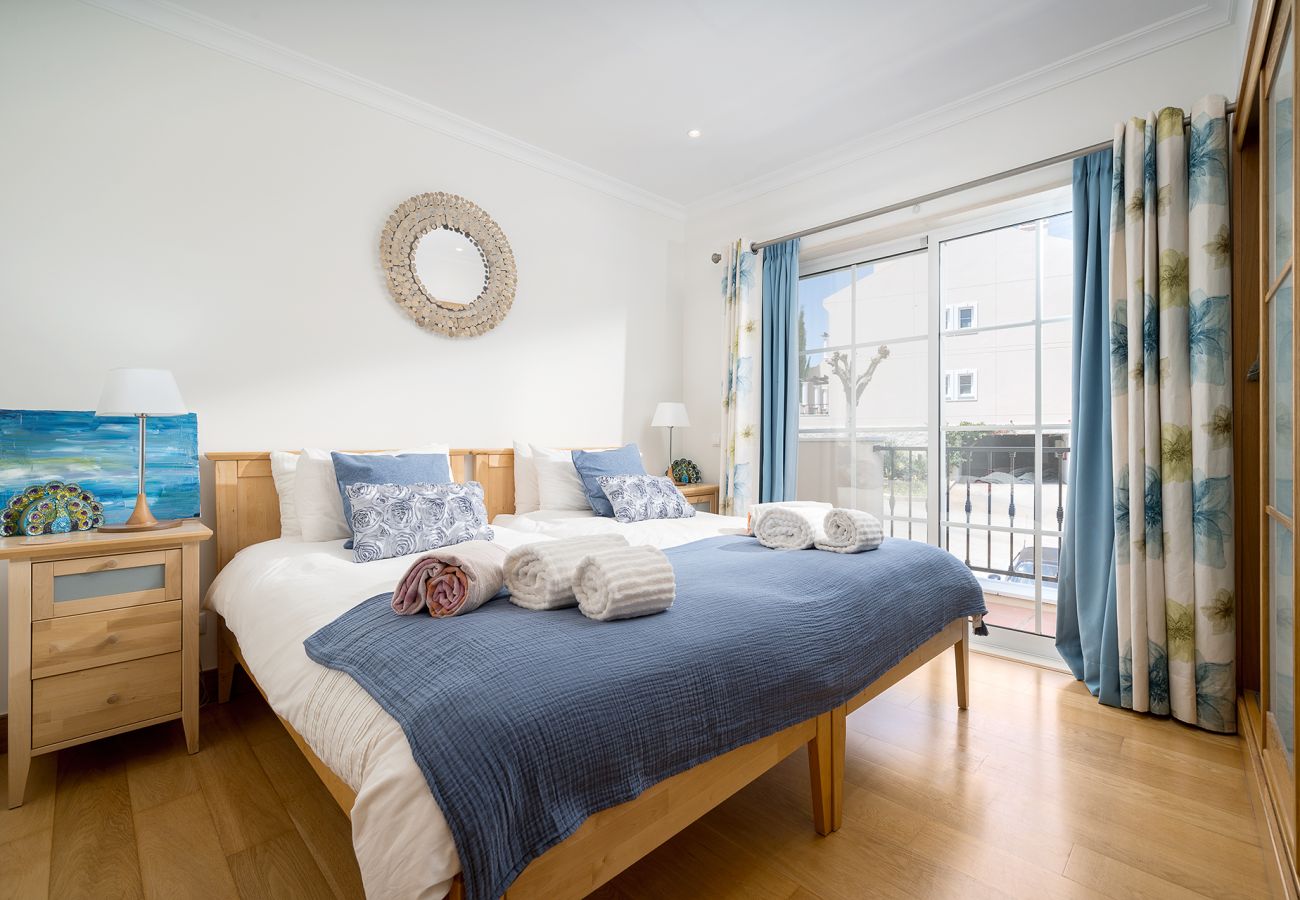 Casa geminada em Quarteira - VILAMOURA GARDEN VILLA WITH POOL by HOMING