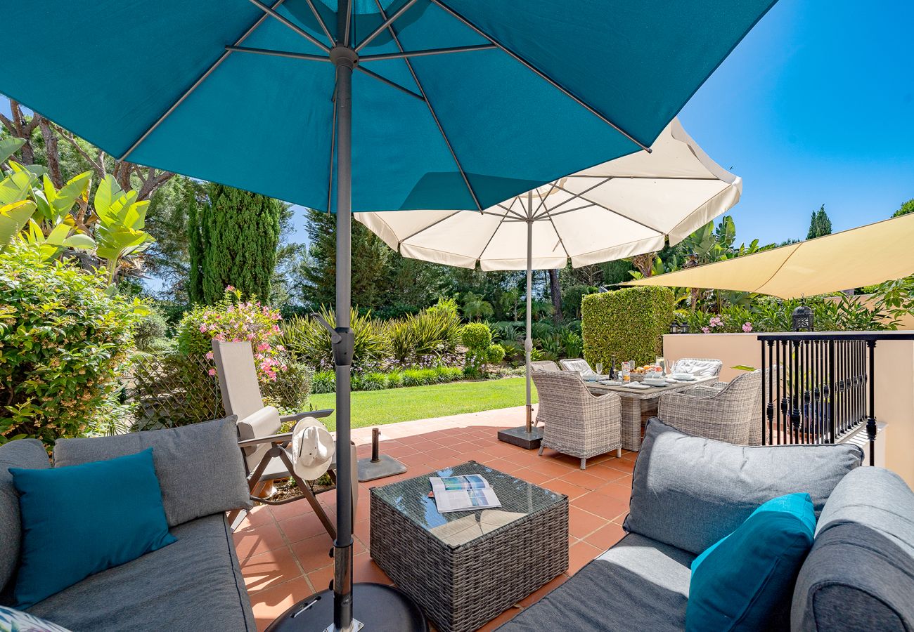 Casa geminada em Quarteira - VILAMOURA GARDEN VILLA WITH POOL by HOMING