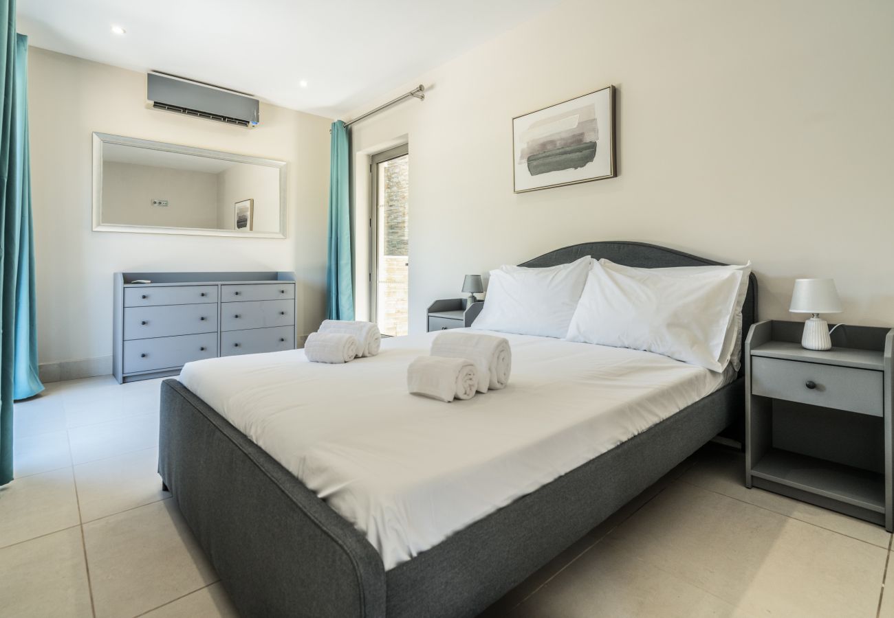 Apartamento em Vilamoura - VILAMOURA PINE HILLS WITH POOL by HOMING