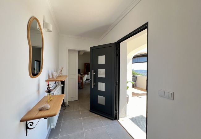 Villa em São Brás de Alportel - ALGARVE PREMIUM VILLA WITH POOL by HOMING Villa em São Brás de Alportel - ALGARVE PREMIUM VILLA WITH POOL by HOMING