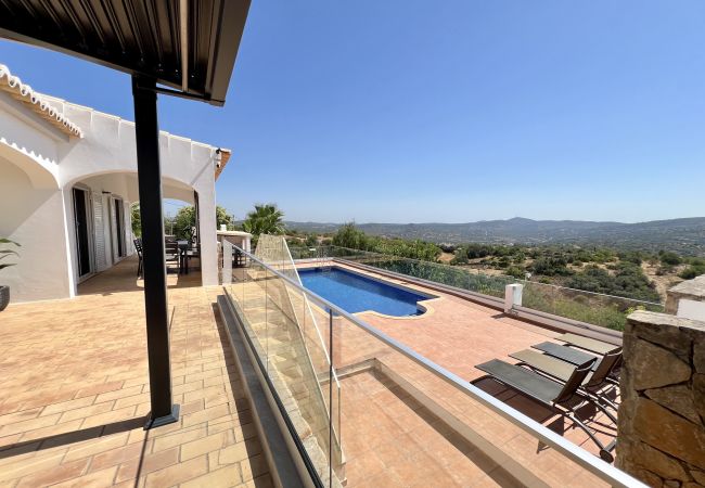 Villa em São Brás de Alportel - ALGARVE PREMIUM VILLA WITH POOL by HOMING Villa em São Brás de Alportel - ALGARVE PREMIUM VILLA WITH POOL by HOMING