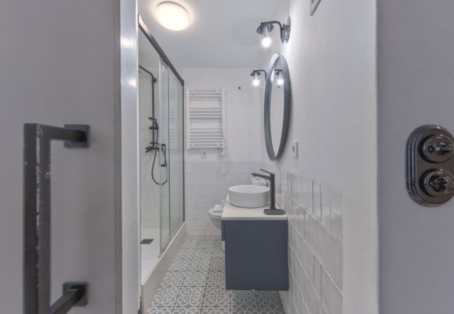 Apartamento em Lisboa - ALFAMA DESIGN W/ TERRACE by HOMING Apartamento em Lisboa - ALFAMA DESIGN W/ TERRACE by HOMING