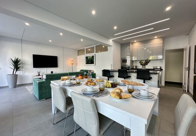 Apartamento em Quarteira - QUARTEIRA DELUXE WITH POOL by HOMING Apartamento em Quarteira - QUARTEIRA DELUXE WITH POOL by HOMING