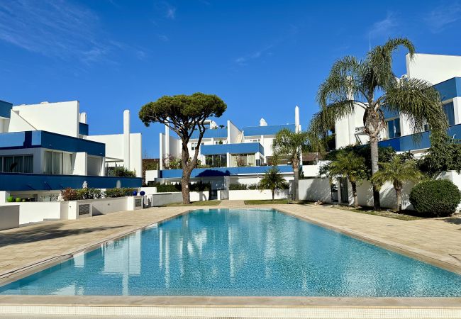 Apartamento em Quarteira - QUARTEIRA DELUXE WITH POOL by HOMING Apartamento em Quarteira - QUARTEIRA DELUXE WITH POOL by HOMING