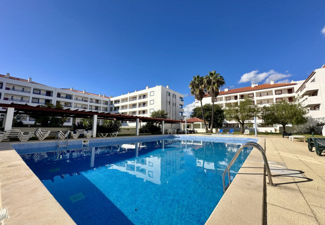 Apartamento em Vilamoura - VILAMOURA GRAND TERRACE WITH POOL by HOMING Apartamento em Vilamoura - VILAMOURA GRAND TERRACE WITH POOL by HOMING