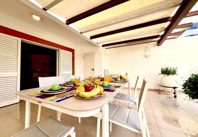 Apartamento em Vilamoura - VILAMOURA GRAND TERRACE WITH POOL by HOMING Apartamento em Vilamoura - VILAMOURA GRAND TERRACE WITH POOL by HOMING