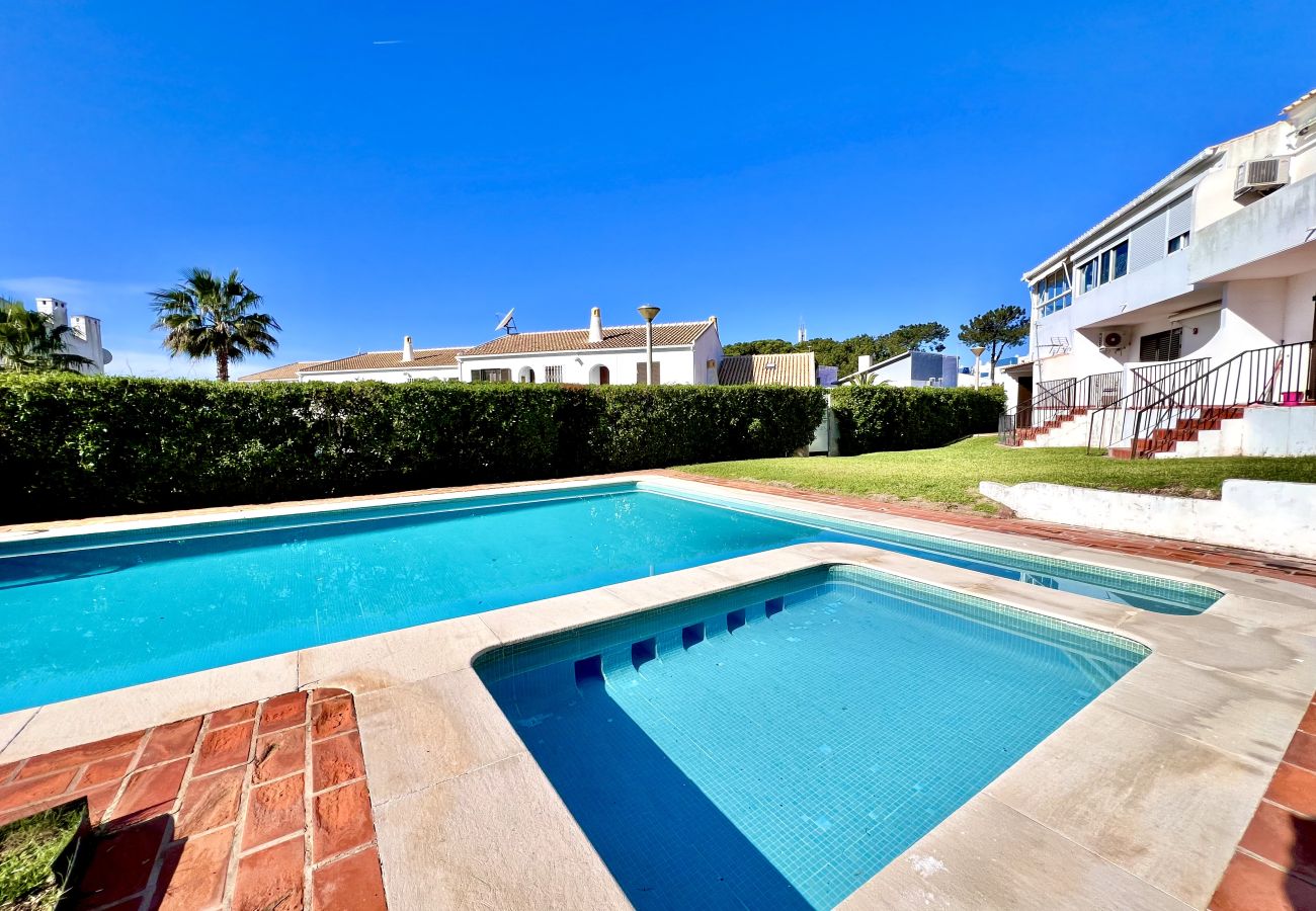 Apartamento em Quarteira - QUARTEIRA CLASSIC 2 WITH POOL by HOMING