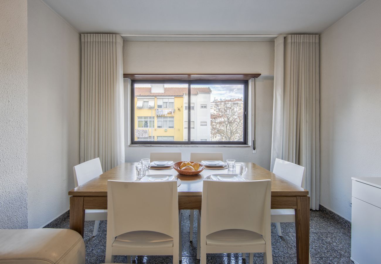 Apartamento em Pontinha - PONTINHA TYPICAL by HOMING