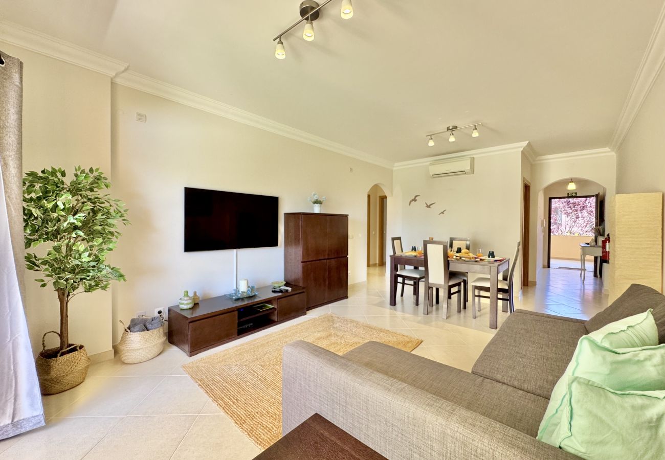 Apartamento em Vilamoura - VILAMOURA BEACH VILLAGE WITH POOL by HOMING