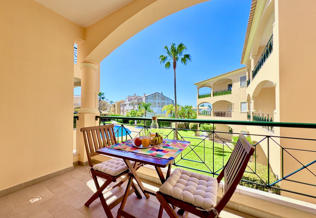 Apartamento em Vilamoura - VILAMOURA BEACH VILLAGE WITH POOL by HOMING