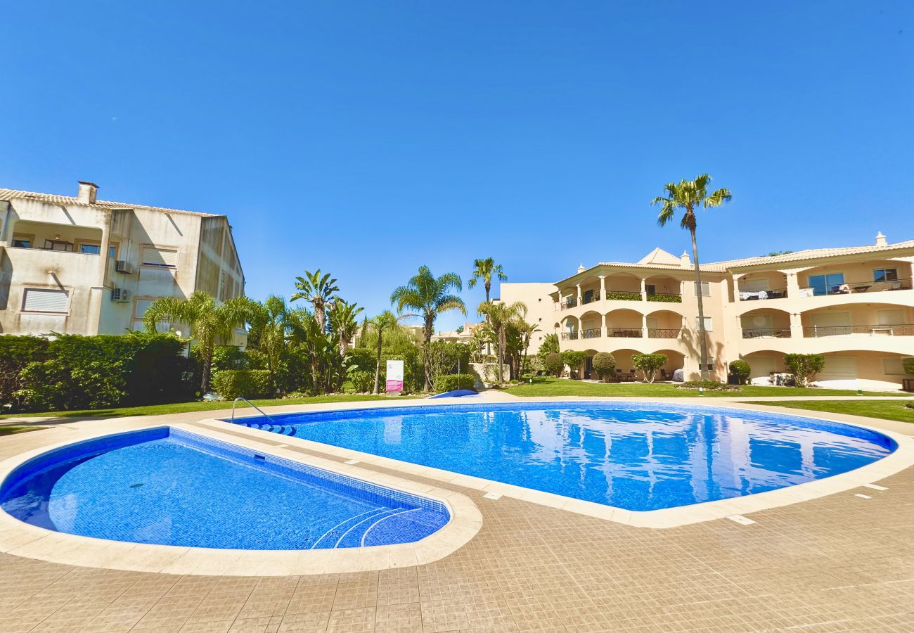 Apartamento em Vilamoura - VILAMOURA BEACH VILLAGE WITH POOL by HOMING