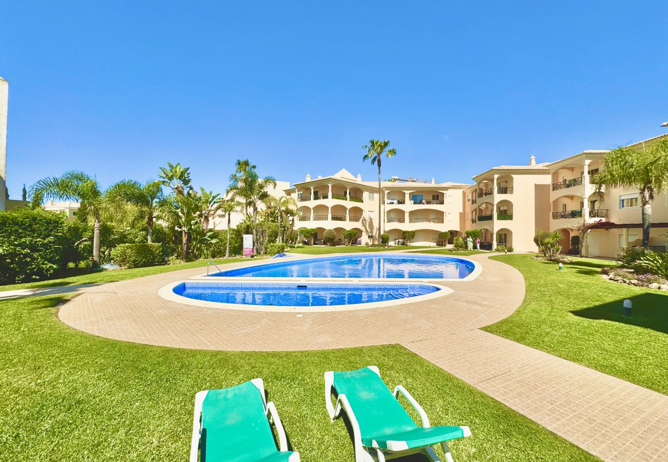 Apartamento em Vilamoura - VILAMOURA BEACH VILLAGE WITH POOL by HOMING