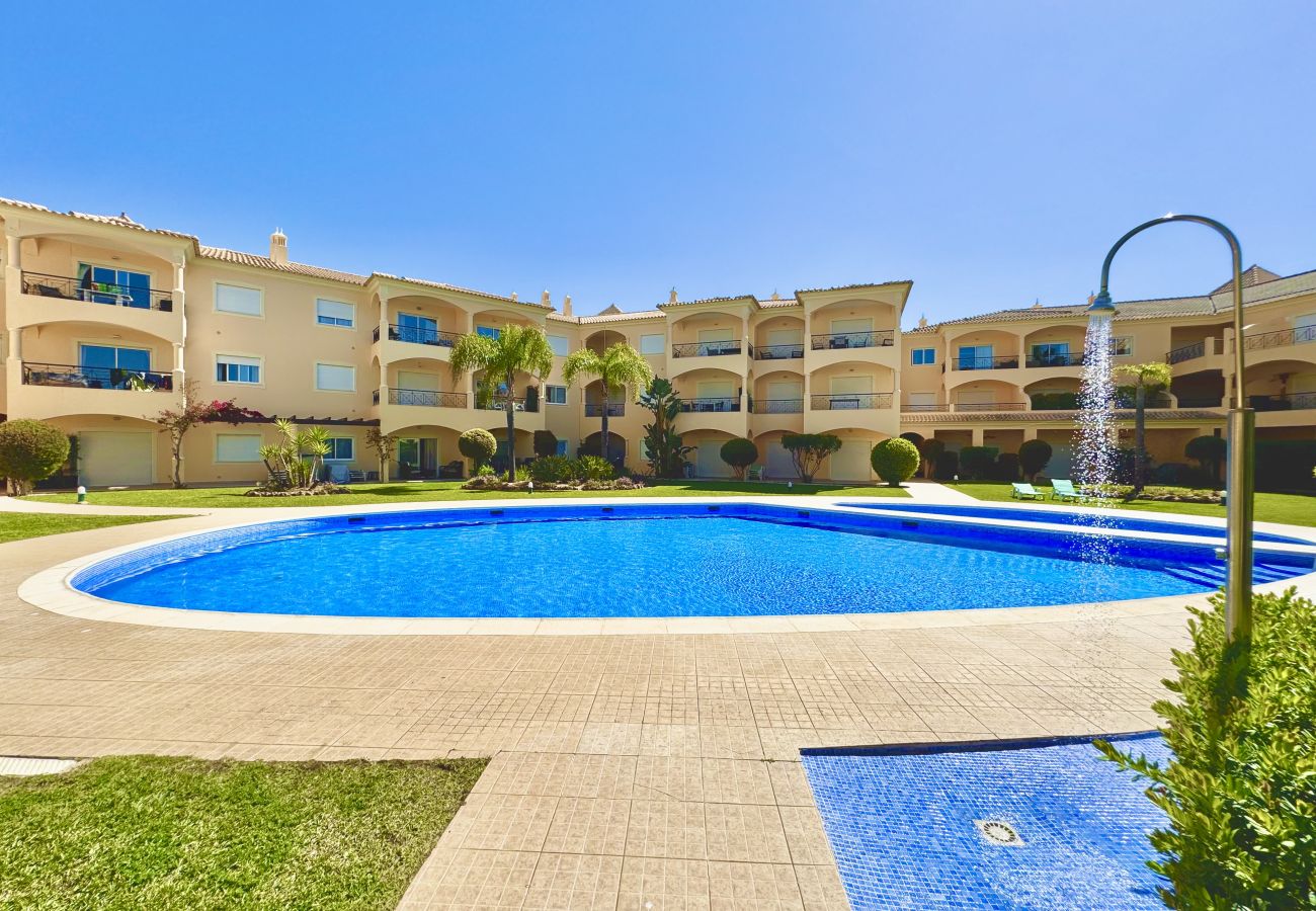 Apartamento em Vilamoura - VILAMOURA BEACH VILLAGE WITH POOL by HOMING