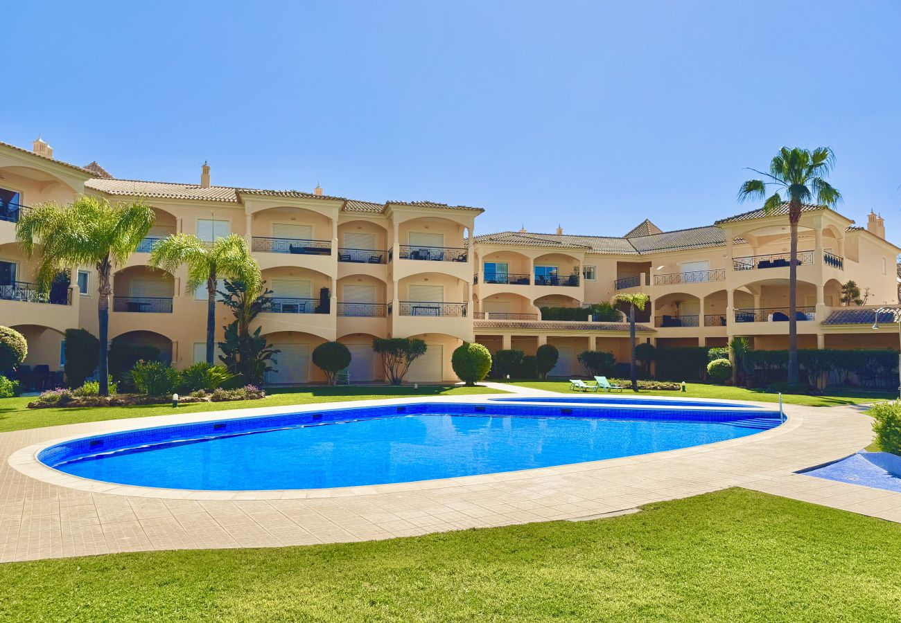Apartamento em Vilamoura - VILAMOURA BEACH VILLAGE WITH POOL by HOMING