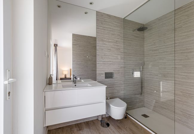 Villa em Aroeira - AROEIRA MODERN GRAND VILLA WITH POOL by Homing Villa em Aroeira - AROEIRA MODERN GRAND VILLA WITH POOL by Homing