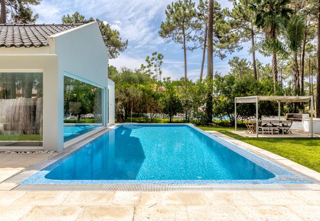 Villa em Aroeira - AROEIRA MODERN GRAND VILLA WITH POOL by Homing Villa em Aroeira - AROEIRA MODERN GRAND VILLA WITH POOL by Homing