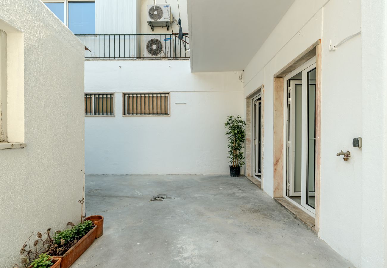 Quarto em Lisboa - ESTRELA HOUSE IV by Homing