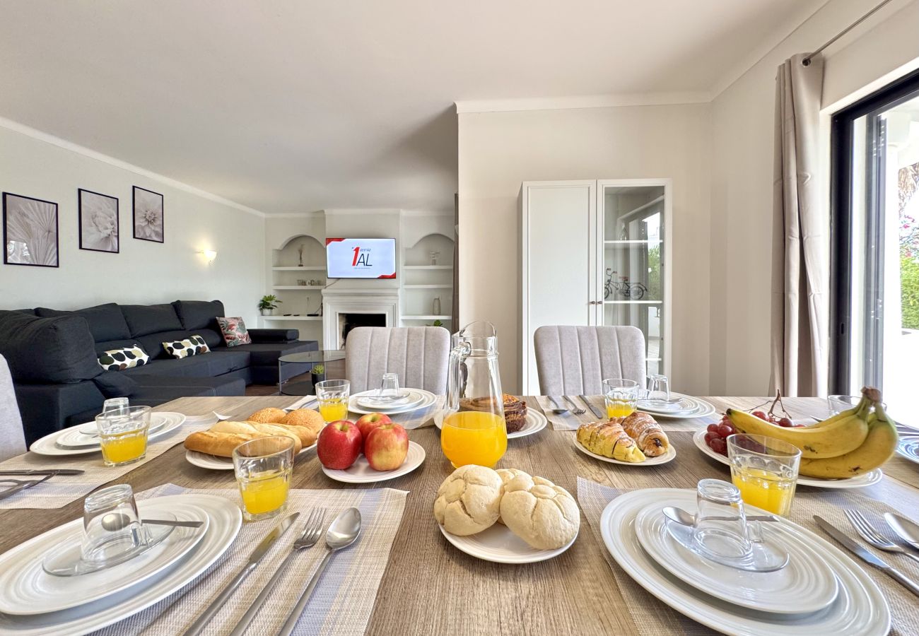 Apartamento em Albufeira - ALBUFEIRA SUMMER VILLA 3 WITH POOL by HOMING