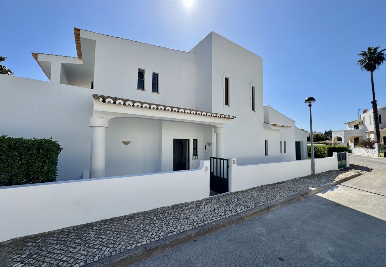 Villa em Albufeira - ALBUFEIRA SUMMER VILLA 3 WITH POOL by HOMING