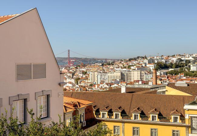 Apartamento em Lisboa - BAIRRO ALTO GARDEN WITH A VIEW by HOMING Apartamento em Lisboa - BAIRRO ALTO GARDEN WITH A VIEW by HOMING
