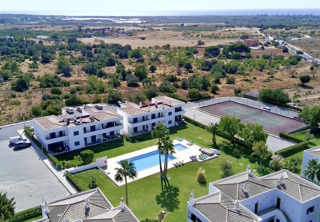 Apartamento em Pêra - PÊRA SEA VIEW WITH POOL by HOMING