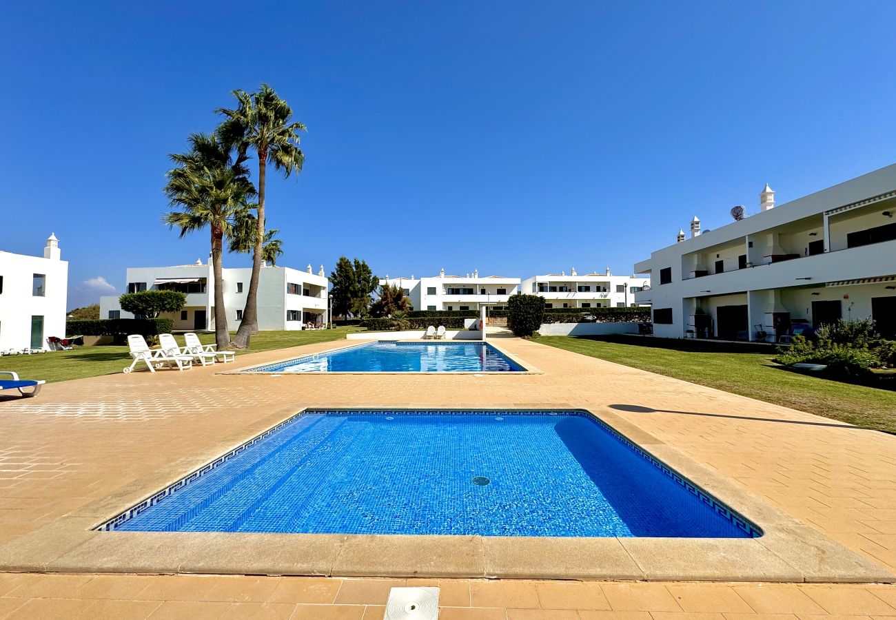 Apartamento em Pêra - PÊRA SECRET GARDEN 2 WITH POOL by HOMING