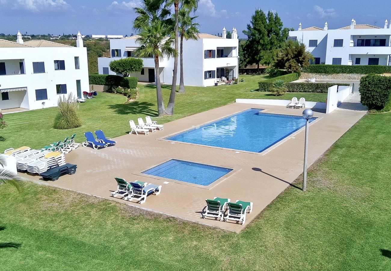 Apartamento em Pêra - PÊRA SECRET GARDEN 2 WITH POOL by HOMING