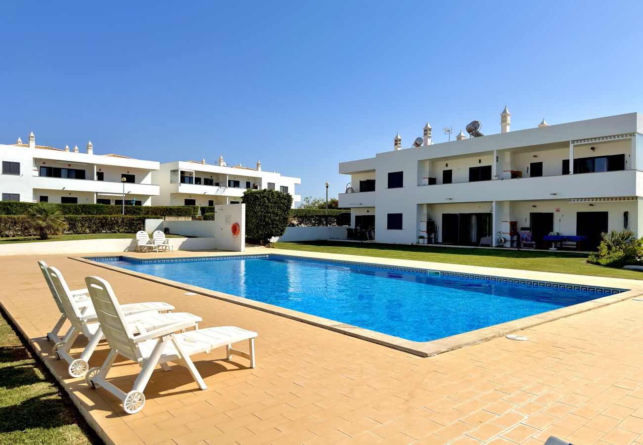 Apartamento em Pêra - PÊRA SECRET GARDEN 2 WITH POOL by HOMING