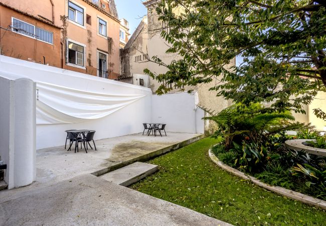 Apartamento em Lisboa - BAIRRO ALTO GARDEN WITH A VIEW II by Homing Apartamento em Lisboa - BAIRRO ALTO GARDEN WITH A VIEW II by Homing