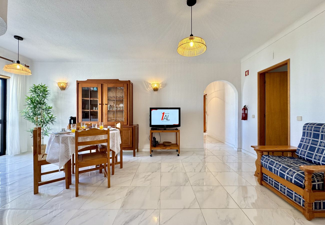 Apartamento em Albufeira - ALBUFEIRA VINTAGE APARTMENT 2 WITH POOL by HOMING