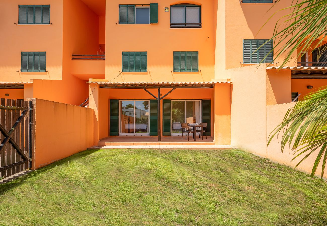 Apartamento em Almada - AROEIRA GARDEN by HOMING