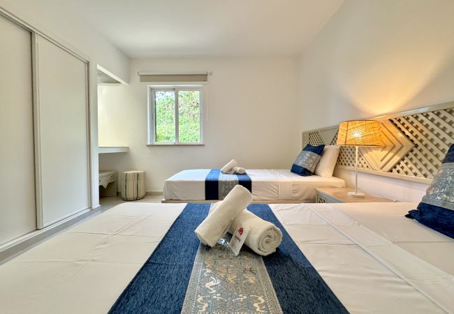 Apartamento em Albufeira - ALBUFEIRA BALAIA GOLF VILAGE 8 WITH POOL by Homing