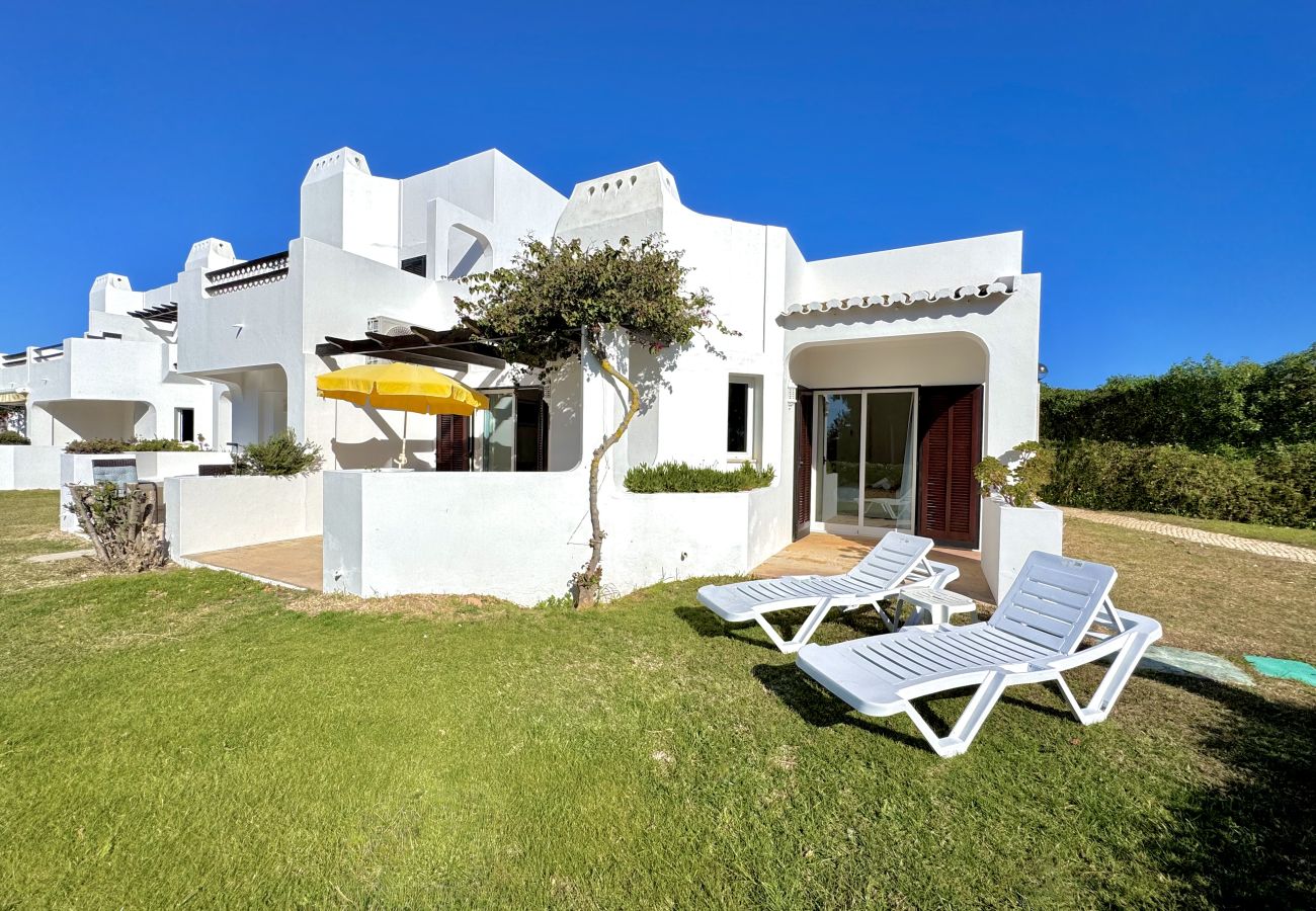 Apartamento em Albufeira - ALBUFEIRA BALAIA GOLF VILAGE 8 WITH POOL by Homing