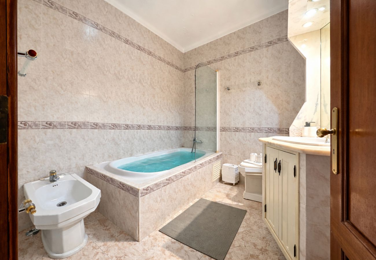 Apartamento em Altura - ALTURA TYPICAL HOUSE by HOMING